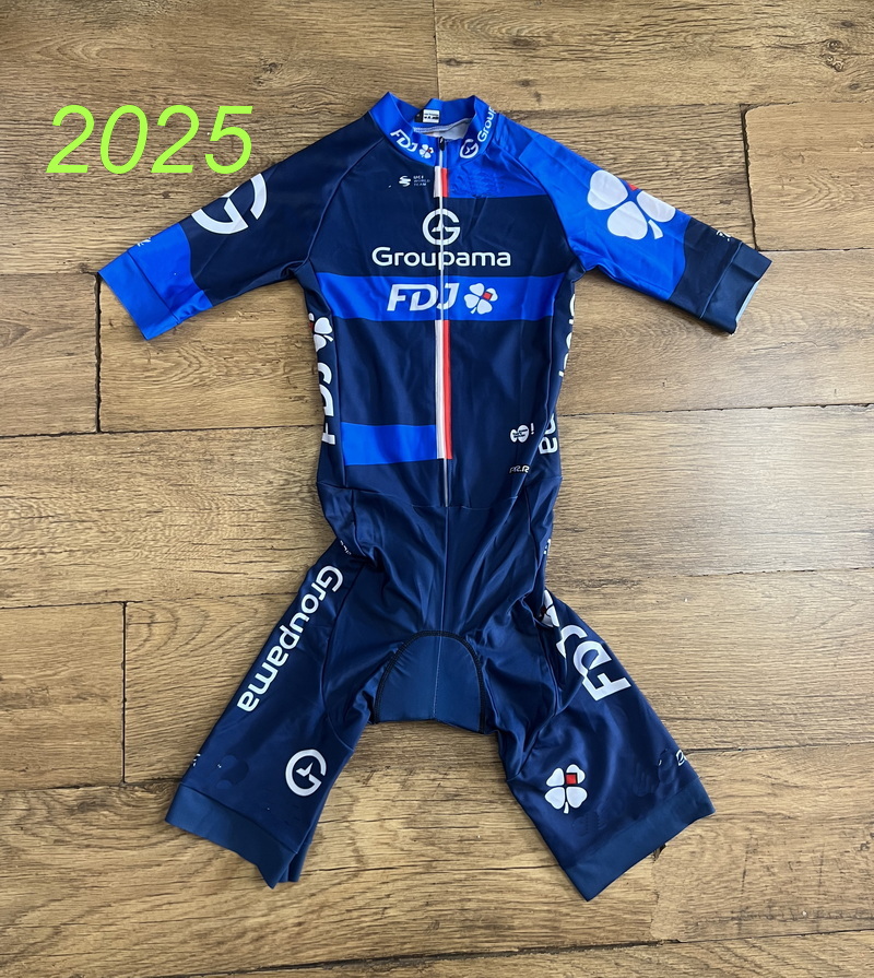 Traje de corte láser 2026 2025 - Summer Clothing Men 2025 reseña y precio